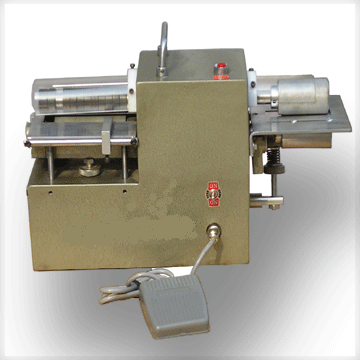 供應(yīng)晉江迷你型分條機(jī)