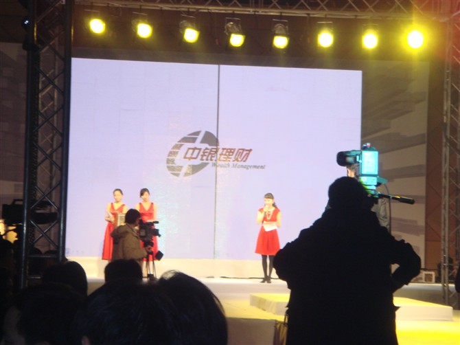 張家港等離子、LED、投影鏡頭、彩幕、燈光租賃等