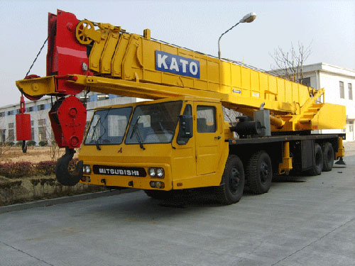 供應二手加藤50噸汽車吊，產地日本KATO公司，型號NK500E-V