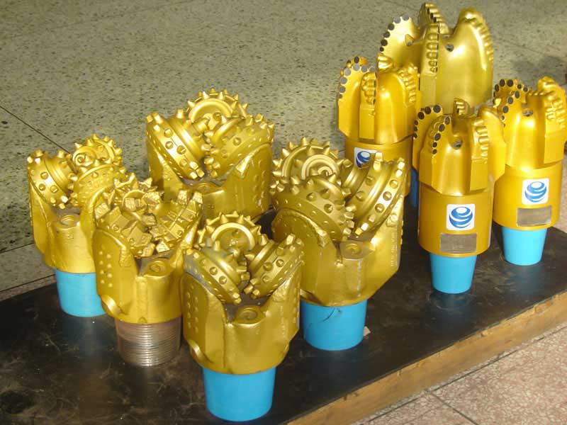 金剛石鉆頭，合金鋼鉆頭，硬質(zhì)合金鋼牙輪鉆頭 0317-8111400 河間佰納斯鉆井設(shè)備有限公司