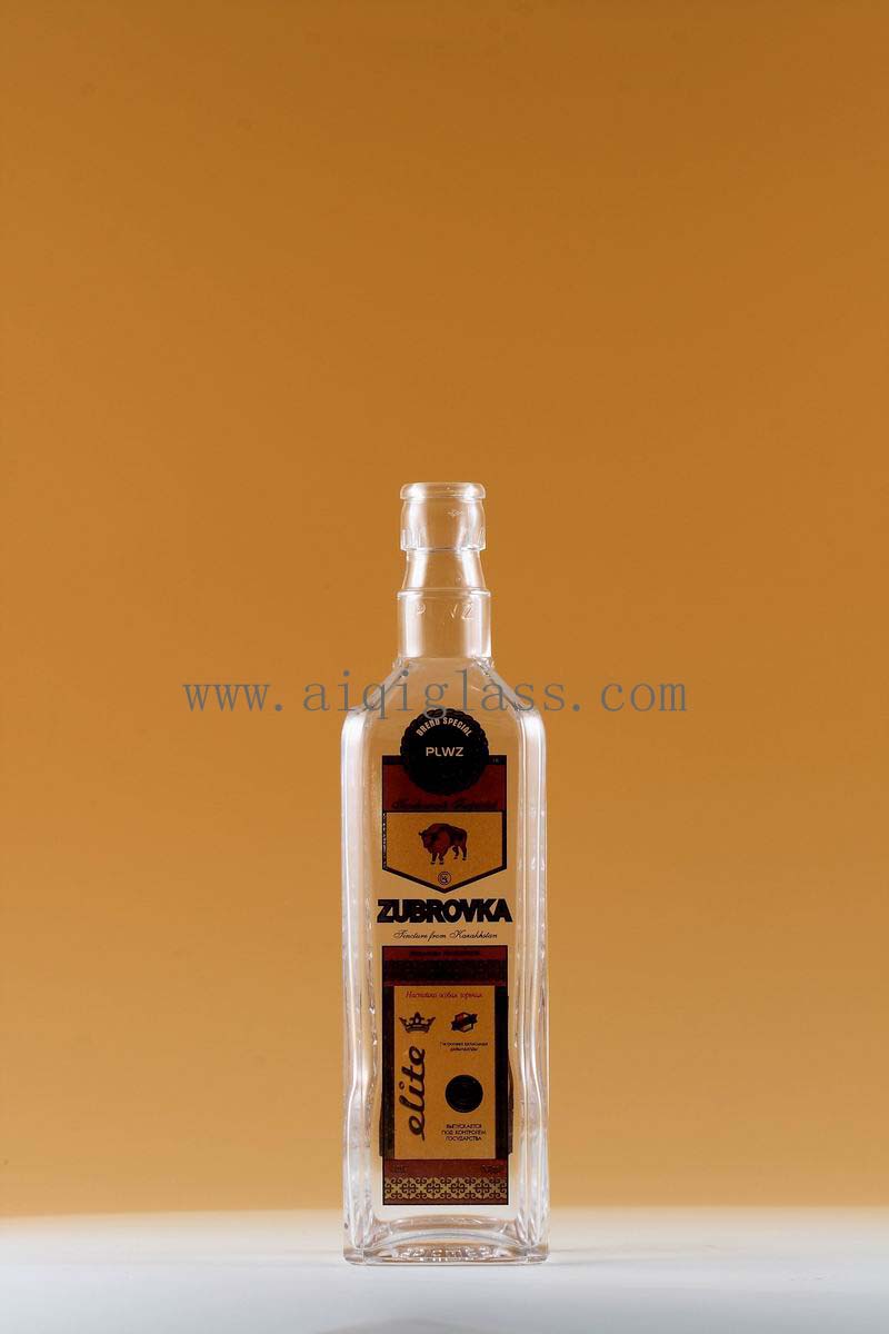 供應廣州700ml[果酒玻璃瓶] [飲料玻璃瓶] [洋酒玻璃瓶]