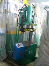 供應標準油壓機 液壓機 廣東成達液壓廣東省佛山市成達液壓機械廠