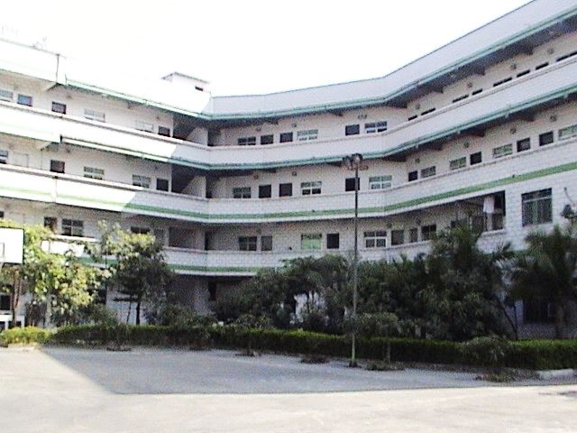 深圳環氧地坪裝修，地下車庫環氧地坪