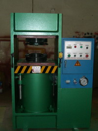 供應框架式液壓機 框架油壓機 廣東佛山成達液壓廠廣東省佛山市成達液壓機械廠