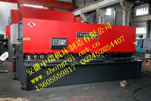 供應(yīng)：WF67Y-40T/2500型折彎?rùn)C(jī)，液壓板料折彎?rùn)C(jī)  