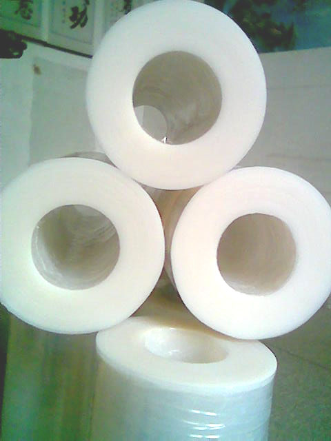 2011/10/27優惠供應滄州拉伸膜，浙江纏繞膜，無紙管手工膜