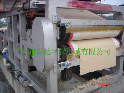 供應帶式壓濾機，帶式壓濾機，污泥帶式壓濾機，綠達環保