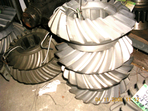 洛陽(yáng)慶鑫機(jī)床配件中心供應(yīng)洛陽(yáng)機(jī)床導(dǎo)軌帶電動(dòng)砂帶磨頭
