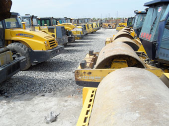 青島二手徐州壓路機(jī)≌二手二十二噸壓路機(jī)物超所值