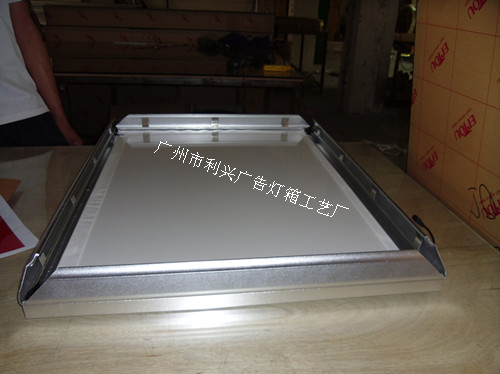 供應燈箱鋁型材，弧形燈箱鋁型材，燈箱鋁材框架