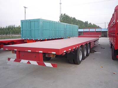 供應(yīng) 梁山挖掘機(jī)運(yùn)輸半掛車價格 鉤機(jī)裝載機(jī)專用車