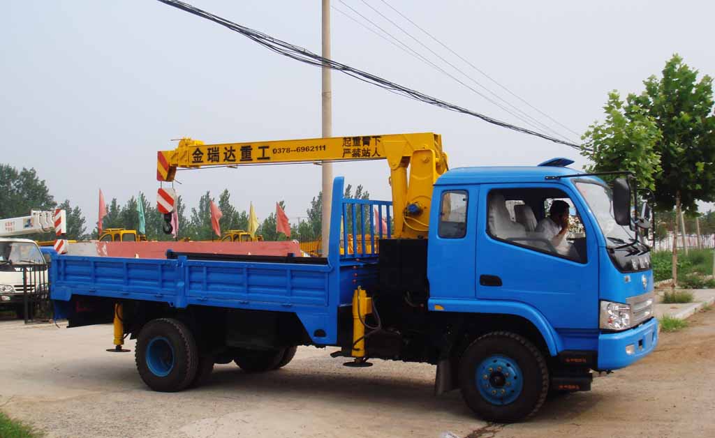 供應(yīng)蘭考吊車新型工程吊車圖片QQ2216020113