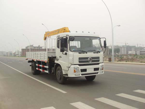 湖北專用特種汽車隨車吊廠家現(xiàn)貨直銷 東風隨車起重運輸車 平頭隨車吊