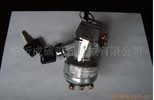 供應臨工裝載機配件--953刮雨器電機