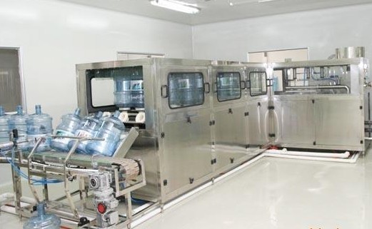 洪湖自動灌裝機廠家，應城灌裝機供應商，孝感純凈水灌裝機