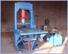 專業(yè)水泥液壓磚機(jī),標(biāo)磚機(jī),廣場磚機(jī),創(chuàng)新價(jià)格