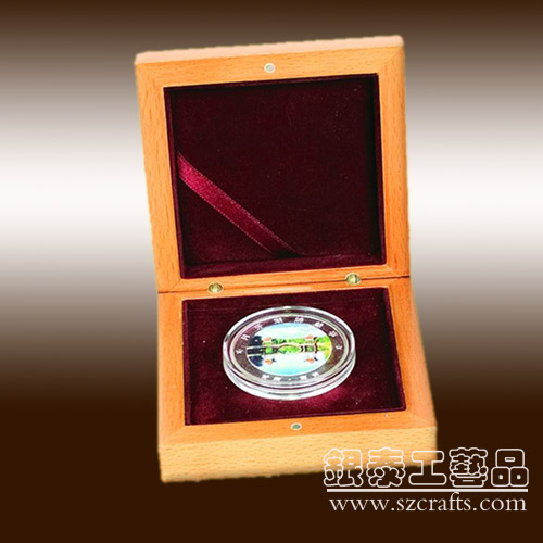 深圳銀泰金屬紀念章生產(chǎn)廠家，銅質(zhì)紀念章生產(chǎn)廠家,鐵質(zhì)紀念章廠家工藝品有限公司