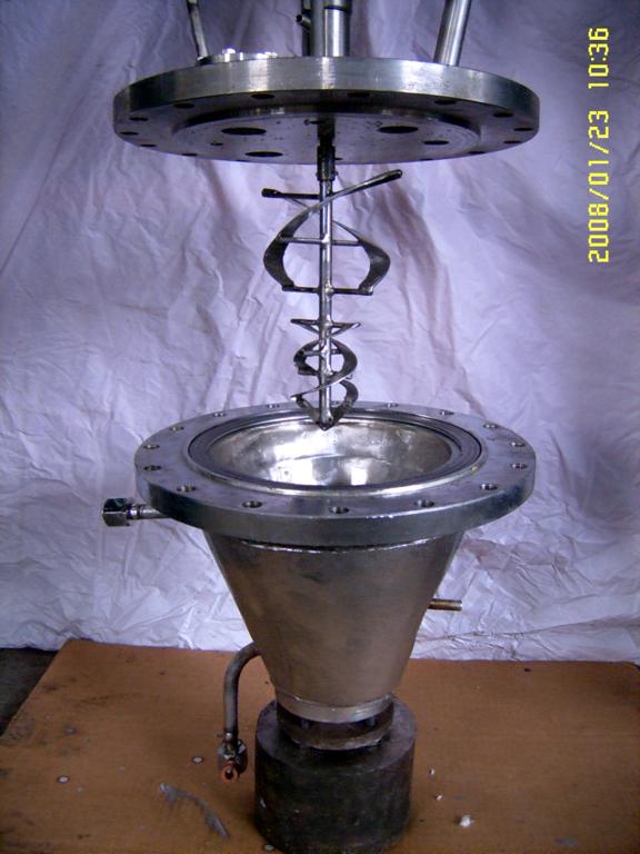 不銹鋼反應(yīng)釜，具有{dj0}制造資質(zhì) -威海新元化工機(jī)械有限公司
