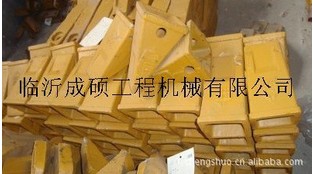 供應(yīng)臨工LG956/958裝載機(jī)配件巖石斗齒套  臨沂