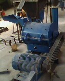 陶瓷磨粉機(jī)、雷蒙磨粉機(jī)選中陽(yáng)機(jī)械-13526515899