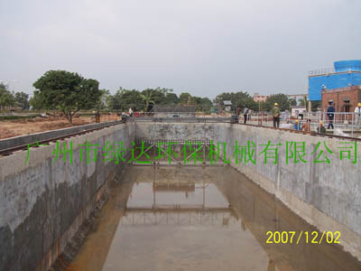 供應(yīng)刮泥機(jī),刮泥機(jī)，選廣州綠達(dá)，質(zhì)量好、運(yùn)行穩(wěn)定