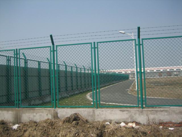 河北英昌迪圍欄網|護欄網高速公路護欄網|邊坡護欄網|廠區圍欄網