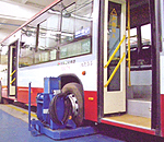 公交大車舉升機01，可靠大車舉升機，青島鰲瑞