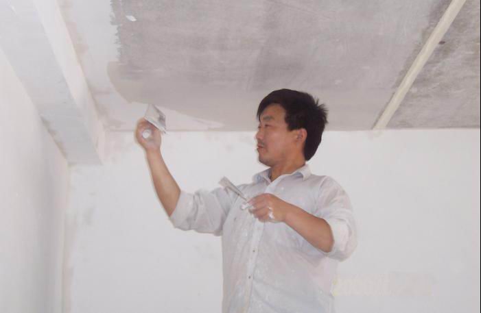 供應(yīng)深圳皇御苑家庭裝修刷墻，石膏板隔墻，玻璃隔墻