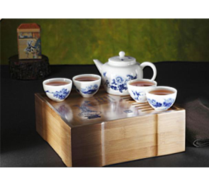 天津手繪青花瓷茶具禮盒-四季平安|商務(wù)禮品|送國(guó)外客戶{sx}廠家批發(fā)團(tuán)購