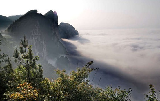 武漢溫泉一日游神話(huà)山水恩施野三河黃鶴橋峰林原生態(tài)地貌