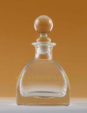 供應(yīng)廣州愛淇拋光玻璃香水瓶+水晶玻璃蓋+泵頭