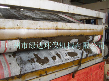 供應(yīng)污泥壓榨機(jī)，廣州綠達(dá)專業(yè)生產(chǎn)帶式污泥壓榨機(jī)