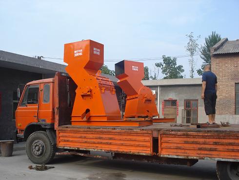 {zh0}的WH雙動(dòng)力自行車破碎機(jī)