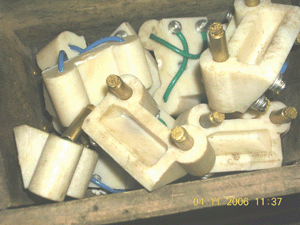 洛陽(yáng)慶鑫配件輕便電動(dòng)砂帶拋光在車床刀架上的應(yīng)用，電動(dòng)砂帶磨頭