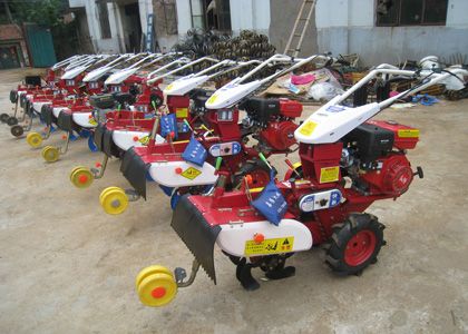 供應3zf-35輪式玉米施肥機，{jd1}經典，質量放心,物美價廉