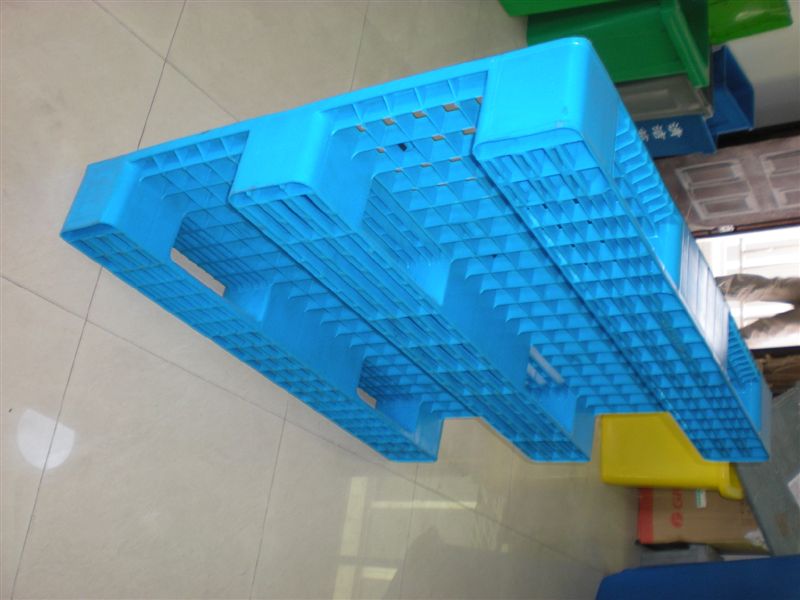 福建托盤廠供應(yīng)（規(guī)格齊全，服務(wù)周到）莆田廈門塑料托盤