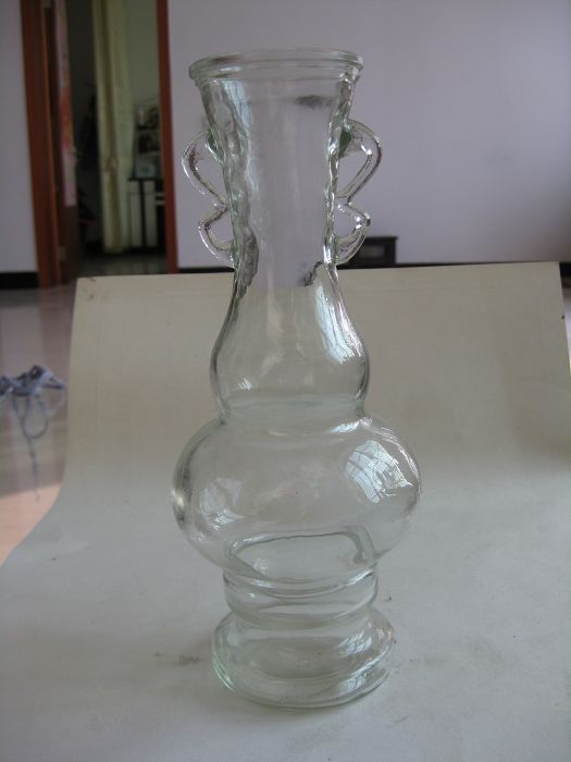 異形玻璃瓶廠家，人體香水玻璃瓶，噴霧香水瓶，調味品瓶，玻璃瓶蓋子