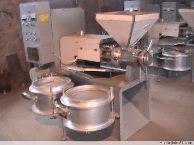 鄭州銀狐公司供應4-15新型免燒磚機 手機;13838377118
