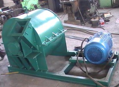 專業(yè)供應(yīng)“雜木木屑機(jī)”0371-67843531金鵬機(jī)械化工路