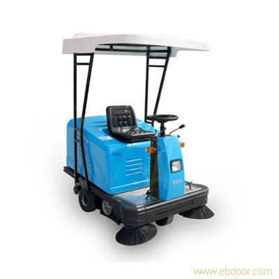 供應(yīng)奧杰1250駕駛式掃地車(chē)(加蓬噴淋)【電動(dòng)駕駛式掃地車(chē)】