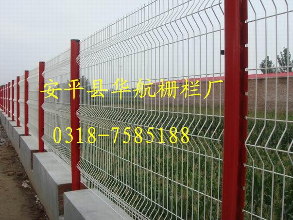供應(yīng)歐式鐵藝大門(mén)，浸塑PE黑色鐵藝大門(mén)、推拉門(mén) 華航柵欄廠(chǎng)