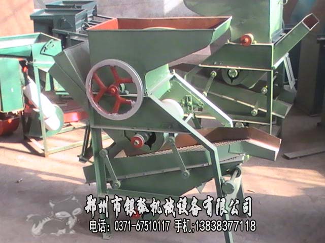 鄭州銀狐公司供應(yīng)全自動液壓6-15免燒磚機 電話：13838377118