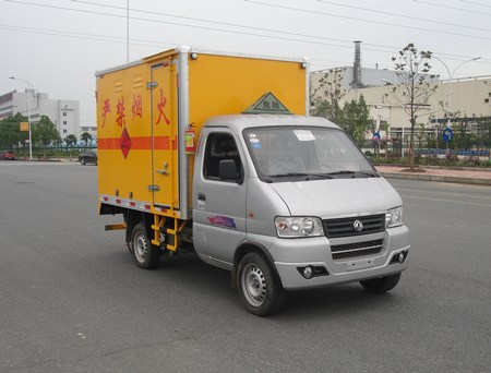 煙花鞭炮運輸車，東風(fēng)小霸王煙花鞭炮運輸車www.hbjnt.com