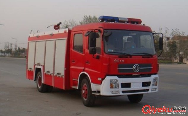 13774114821供應(yīng)東風(fēng)天錦6T水罐消防車