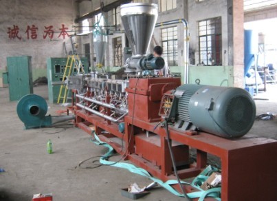 化工機械,雙螺桿填充母料機,化工機械2,填充母料機,填充母料機,萊州市江源機械常年供填充母料機,