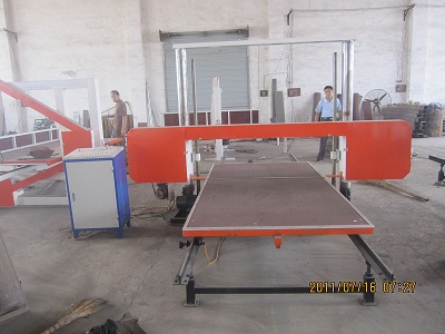 售酚醛泡沫切割機(jī)，酚醛機(jī)械