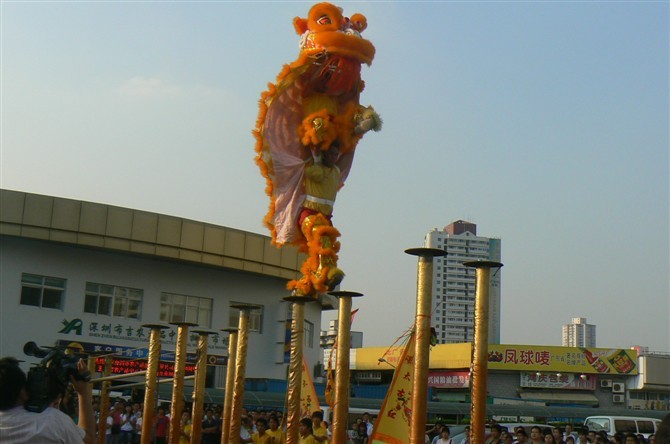 廣州醒獅團(tuán)，專業(yè)龍獅團(tuán)