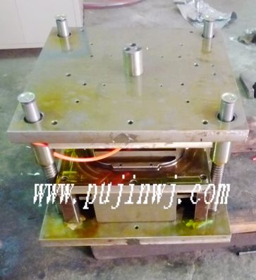 機械模具設(shè)備供應(yīng)鋁箔餐盒模具 鋁箔制品機械 自動生產(chǎn)線設(shè)備