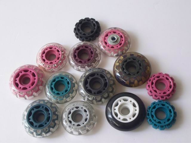 供應(yīng)遙控器外殼，手機(jī)外殼，電器外殼，四馬開(kāi)模制作供應(yīng)塑膠外殼