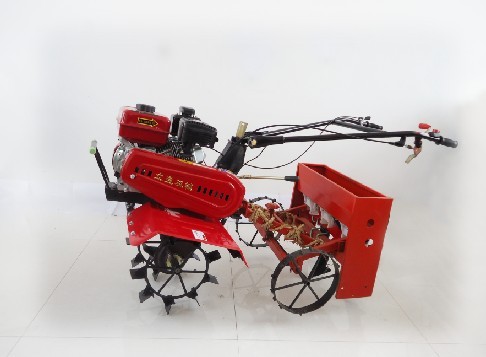 日照立盈機(jī)械微耕機(jī)，大動力微耕機(jī)，立盈微耕機(jī)，微耕機(jī)說明，微耕機(jī)視頻說明